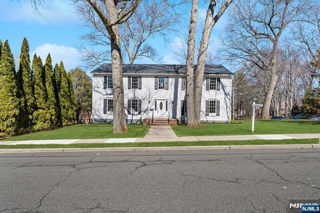 27 Norwood Avenue, Glen Rock, NJ 07452