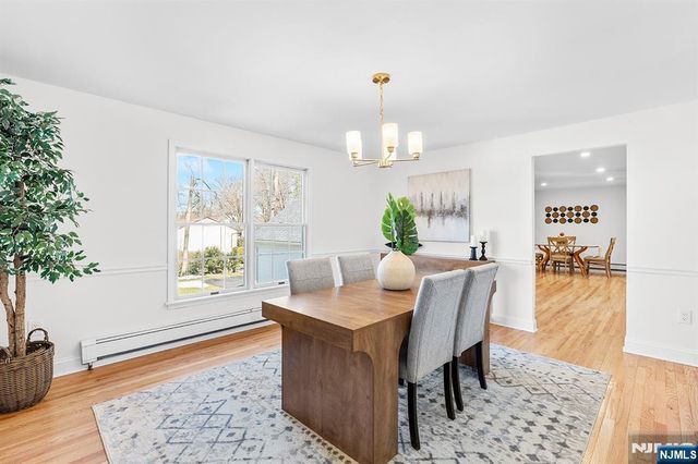27 Norwood Avenue, Glen Rock, NJ 07452