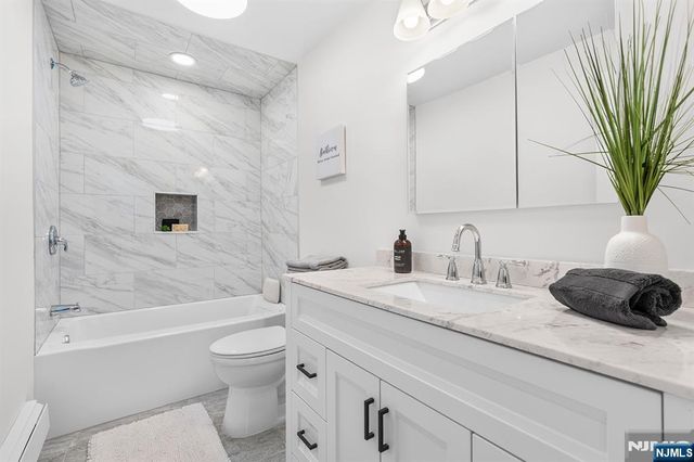 27 Norwood Avenue, Glen Rock, NJ 07452