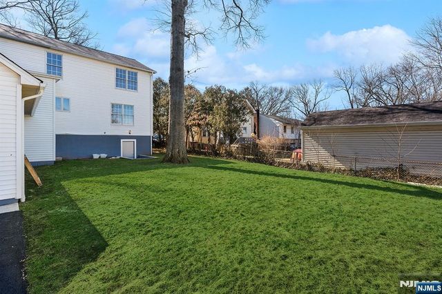 27 Norwood Avenue, Glen Rock, NJ 07452