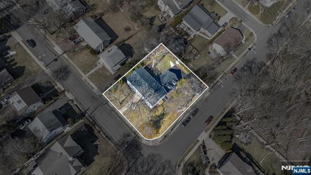27 Norwood Avenue, Glen Rock, NJ 07452
