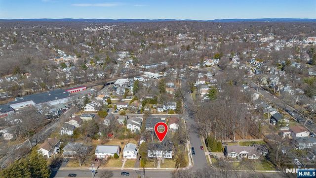 27 Norwood Avenue, Glen Rock, NJ 07452