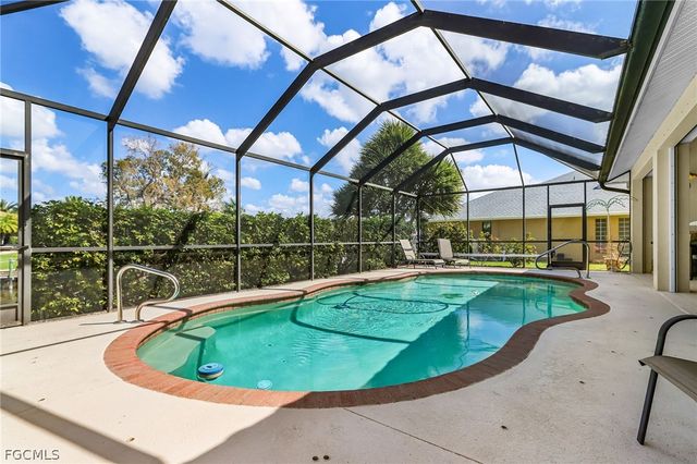 2027 SE 25th TER, Cape Coral, FL 33904