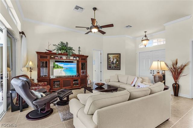 2027 SE 25th TER, Cape Coral, FL 33904