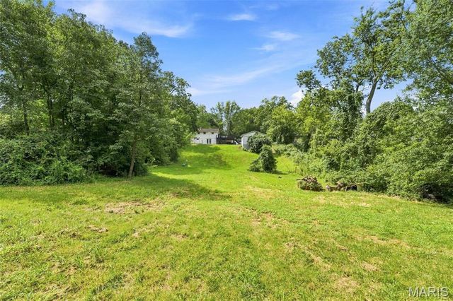 3051 Nettie Drive, St Louis, MO 63129