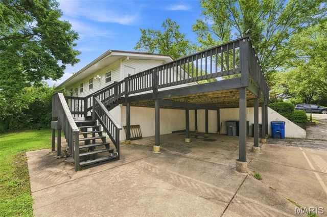 3051 Nettie Drive, St Louis, MO 63129