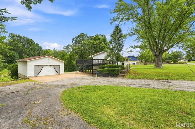 3051 Nettie Drive, St Louis, MO 63129