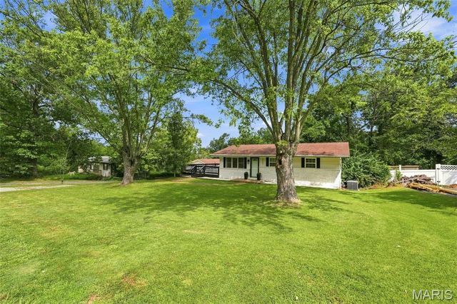 3051 Nettie Drive, St Louis, MO 63129