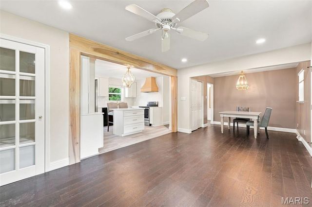 3051 Nettie Drive, St Louis, MO 63129