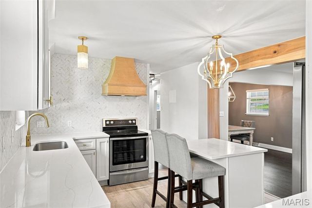 3051 Nettie Drive, St Louis, MO 63129