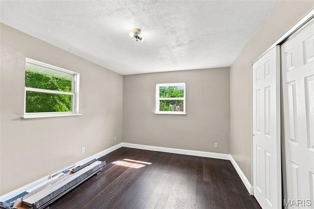 3051 Nettie Drive, St Louis, MO 63129