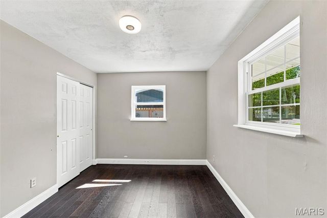 3051 Nettie Drive, St Louis, MO 63129