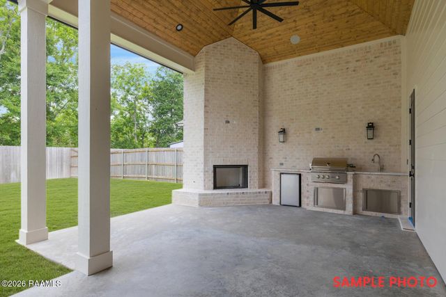 306 Sunset Palm Court, Youngsville, LA 70592