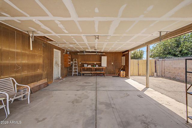 4611 W MONTE CRISTO Avenue, Glendale, AZ 85306