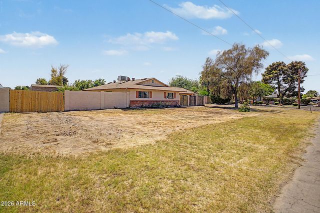 4611 W MONTE CRISTO Avenue, Glendale, AZ 85306
