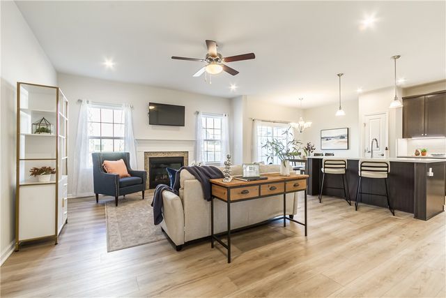 21 Keuka Lane, Canandaigua City, NY 14424