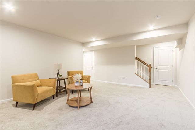 21 Keuka Lane, Canandaigua City, NY 14424