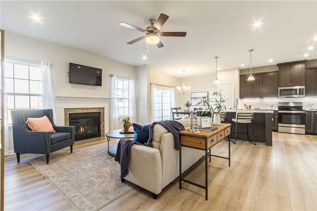 21 Keuka Lane, Canandaigua City, NY 14424