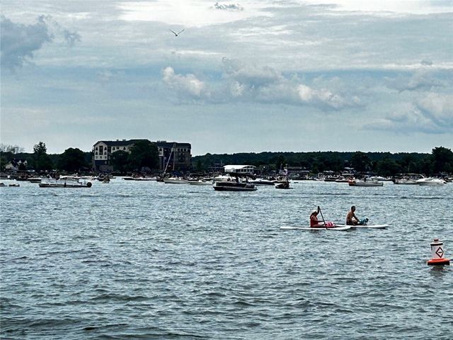 21 Keuka Lane, Canandaigua City, NY 14424