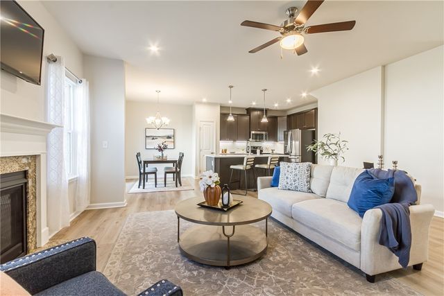 21 Keuka Lane, Canandaigua City, NY 14424