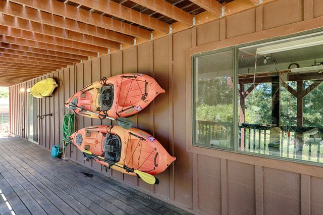 11090 Lakeshore North, Auburn, CA 95602