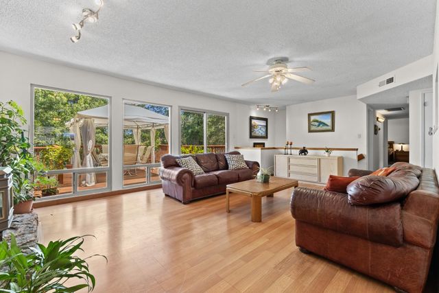 11090 Lakeshore North, Auburn, CA 95602