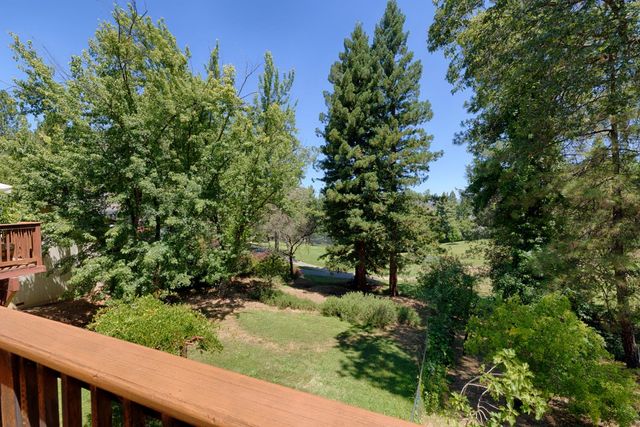 11090 Lakeshore North, Auburn, CA 95602