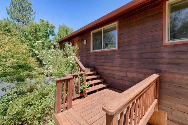 11090 Lakeshore North, Auburn, CA 95602