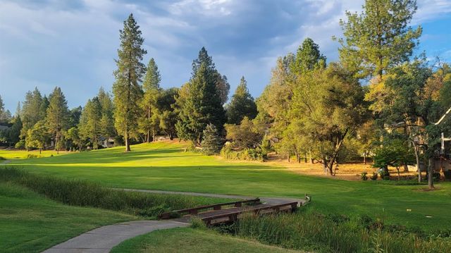 11090 Lakeshore North, Auburn, CA 95602