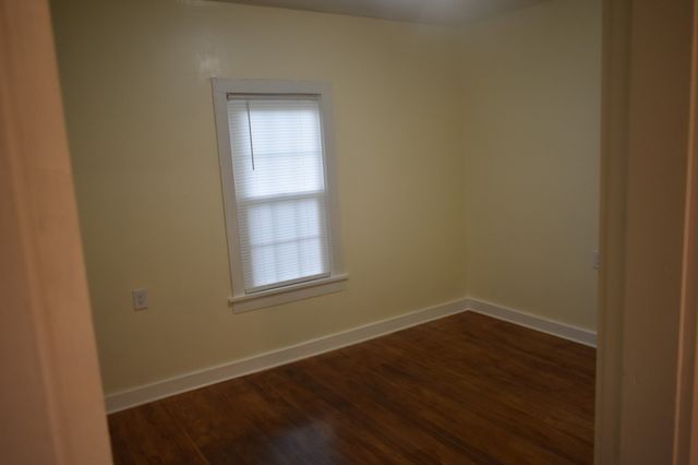 4 Price Ln, Pleasant Shade, TN 37145