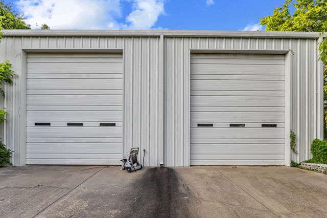 1114 S Houston Avenue, Denison, TX 75021