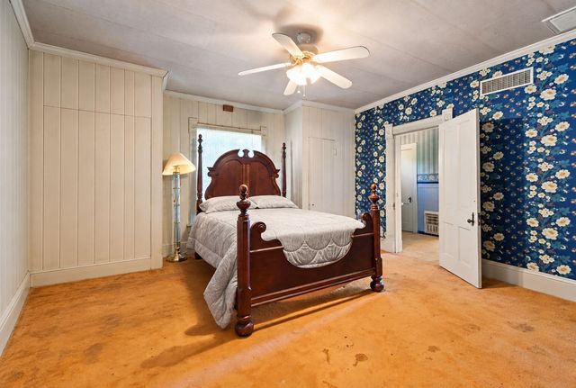 1114 S Houston Avenue, Denison, TX 75021