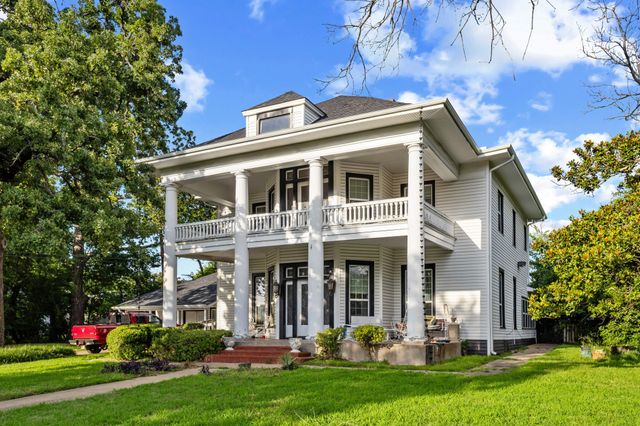 1114 S Houston Avenue, Denison, TX 75021