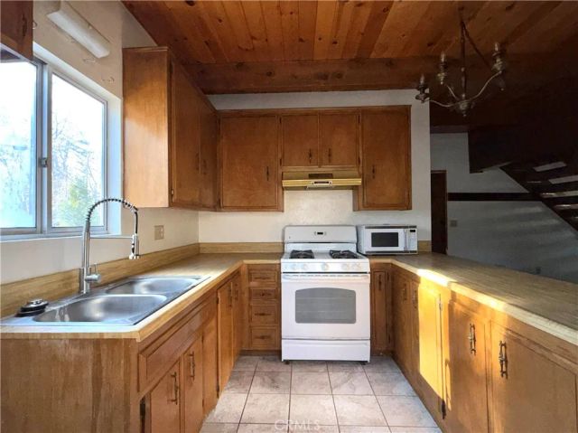 32795 Fox, Arrowbear, CA 92307