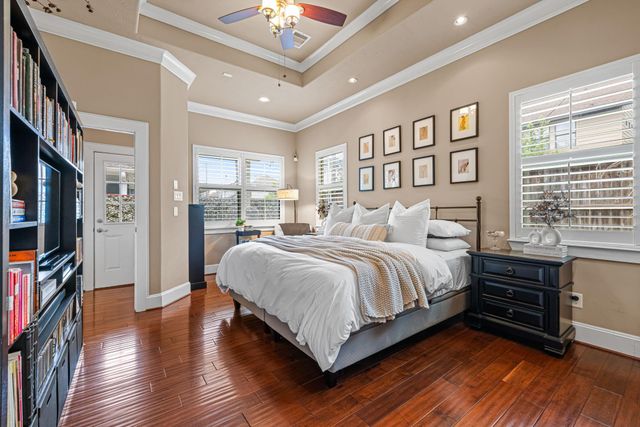 1610 Du Barry Lane, Houston, TX 77018