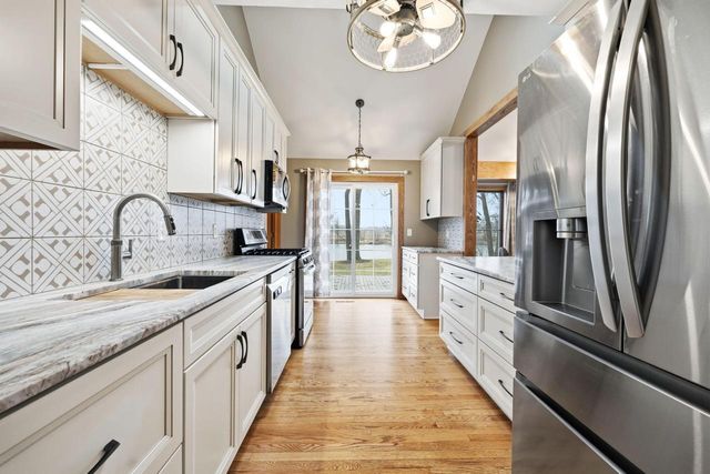 N3139 Buena Vista ROAD, Fort Atkinson, WI 53538