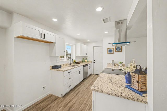 802 N Jefferson Avenue, Tucson, AZ 85711