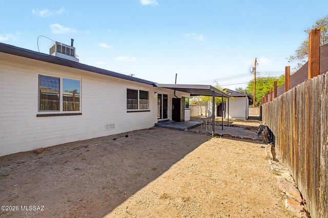 802 N Jefferson Avenue, Tucson, AZ 85711
