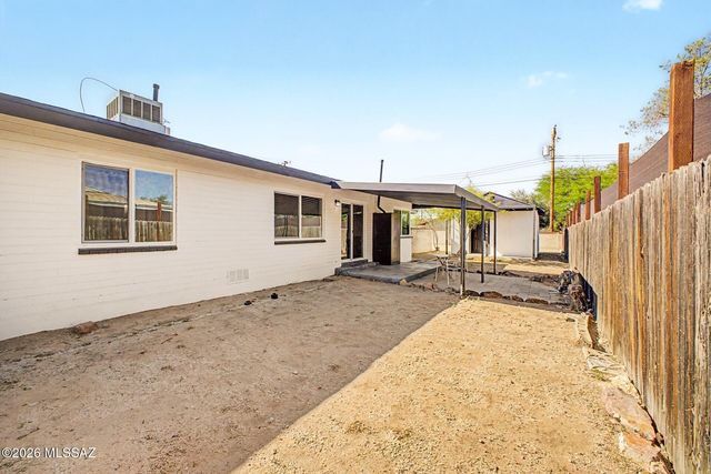 802 N Jefferson Avenue, Tucson, AZ 85711