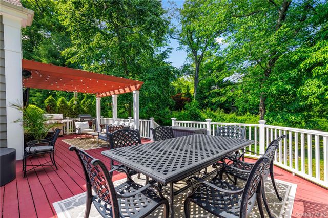 38 Winfield Avenue, Harrison, NY 10528