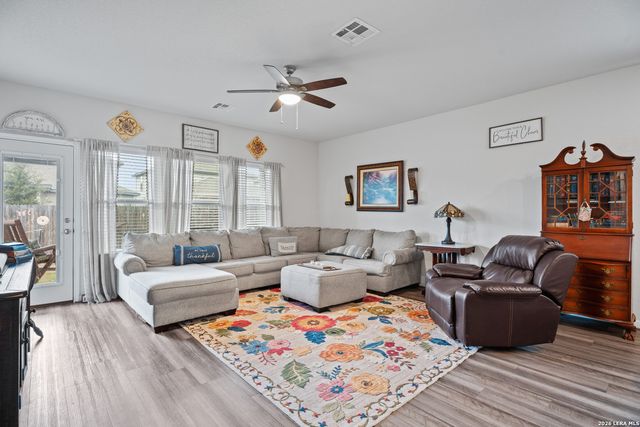 9507 BONITO FALLS DR, Converse, TX 78109