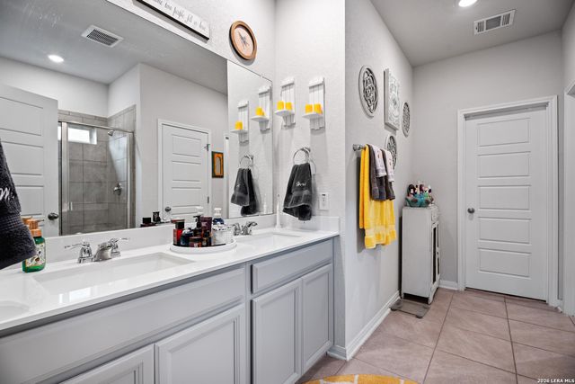 9507 BONITO FALLS DR, Converse, TX 78109