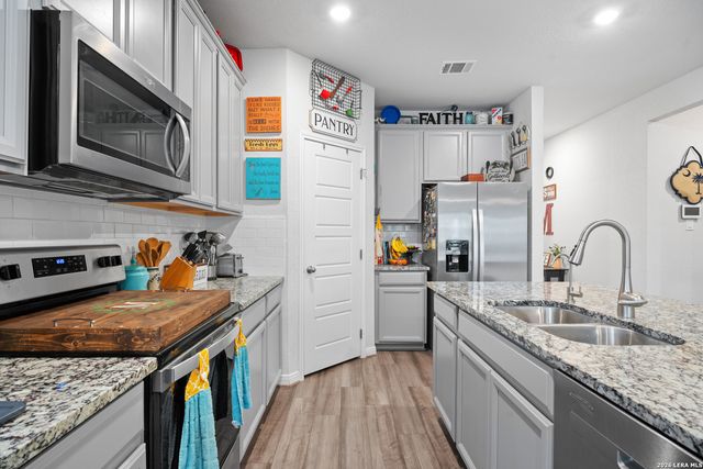 9507 BONITO FALLS DR, Converse, TX 78109