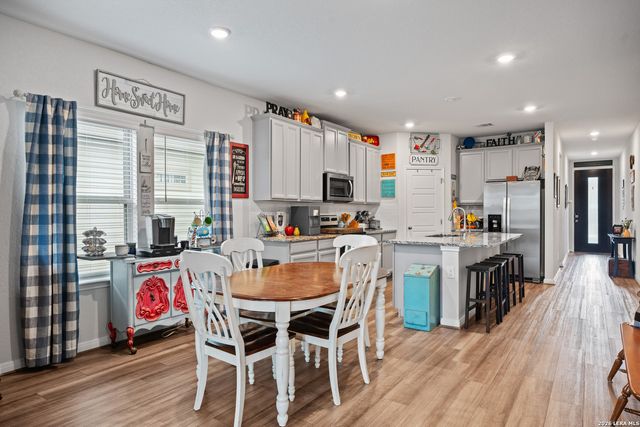 9507 BONITO FALLS DR, Converse, TX 78109