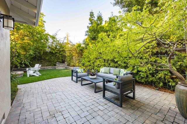 2303 Oberlin Street, Palo Alto, CA 94306