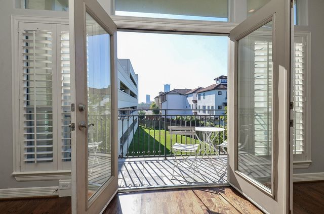 625 Hartman Street, Houston, TX 77007