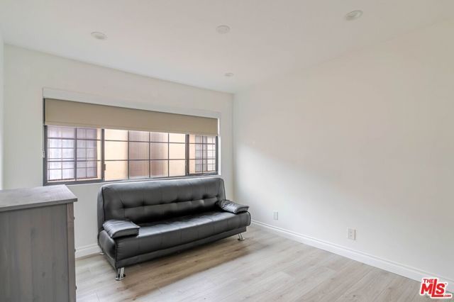 5820 Yolanda Avenue 5, Tarzana (los Angeles), CA 91356