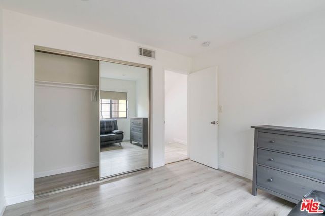 5820 Yolanda Avenue 5, Tarzana (los Angeles), CA 91356