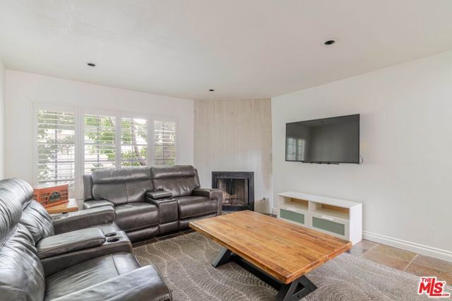 5820 Yolanda Avenue 5, Tarzana (los Angeles), CA 91356