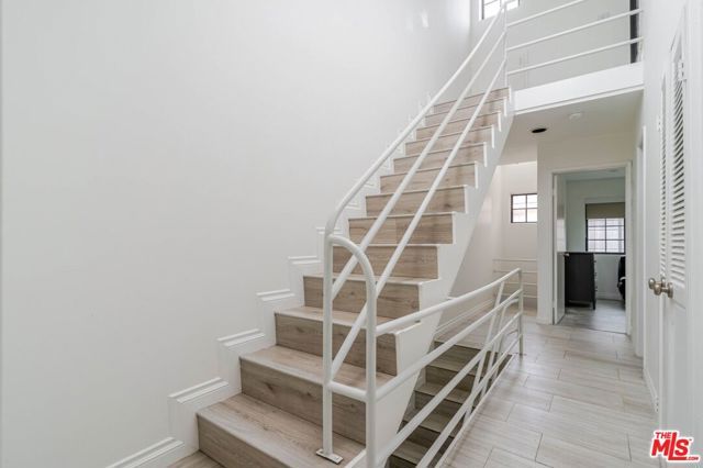 5820 Yolanda Avenue 5, Tarzana (los Angeles), CA 91356